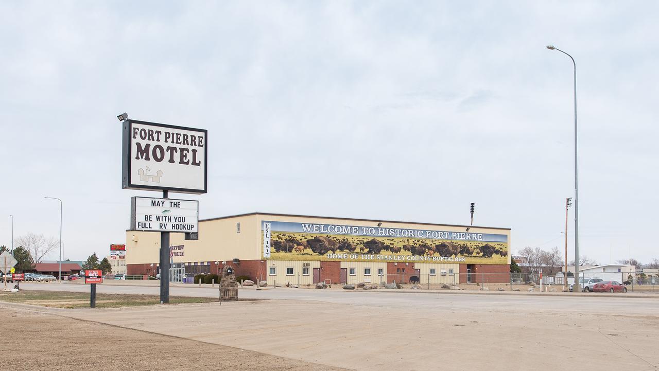Fort Pierre Motel Exterior photo